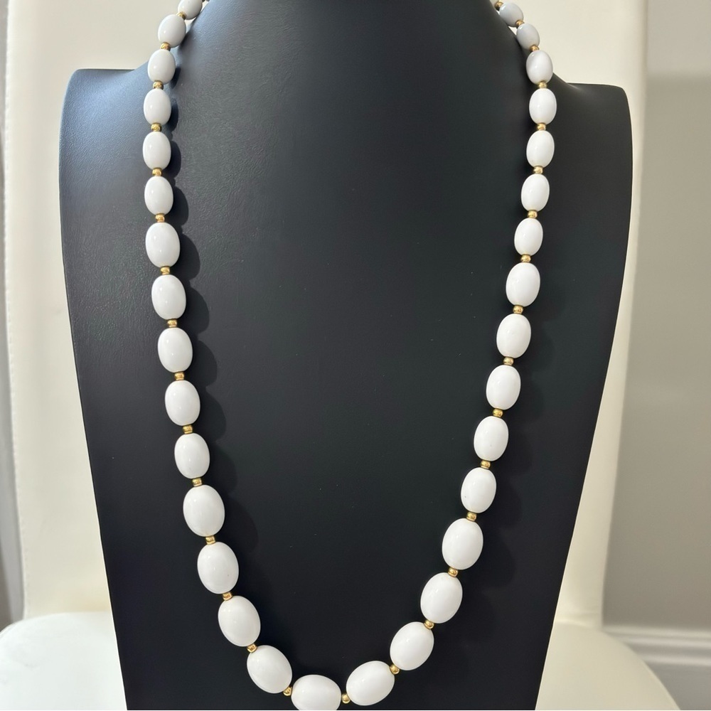 Monet graduated acrylic and gold beads #051